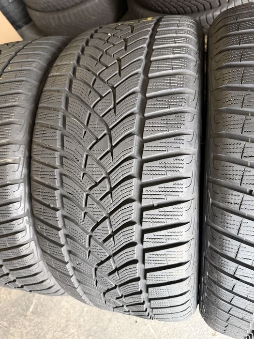 4 anvelope iarna 245/40/18 , GoodYear , DOT 4521 , 7.3-8.7 mm !