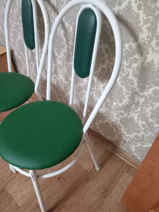 Стулья зеленые хорошие