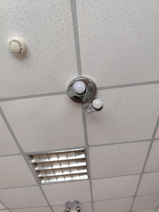 Продается люстра