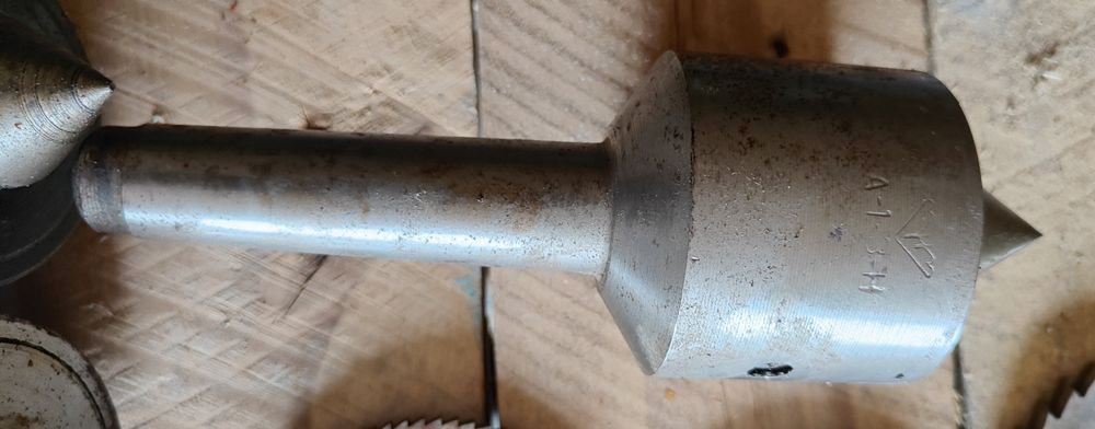 Токарный инструмент