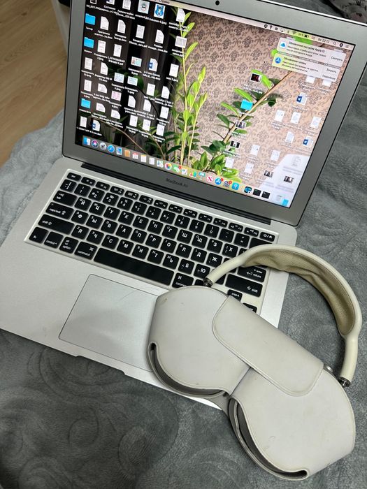 Продам макбук  MacBook Air 13