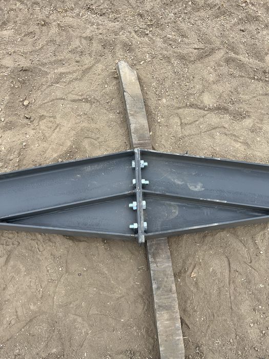 Vând hală structura metalică 10x30x4 la pretul de 4500 euro