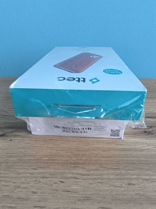 Мобилен телефон-OPPO A6x +Power bank