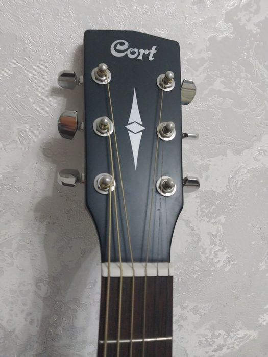 Гитара cort Новая