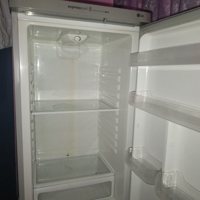 Продам холодильник элджи