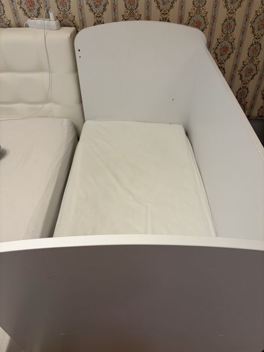 Бяла дървена кошара 120/60