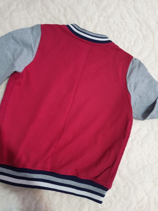 Курточка бомбер для девочки на рост 122-130.