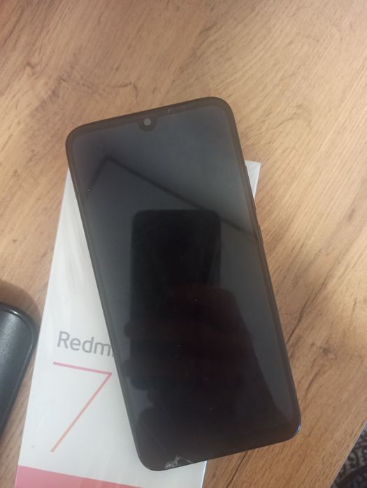 Смартфон Redmi 7