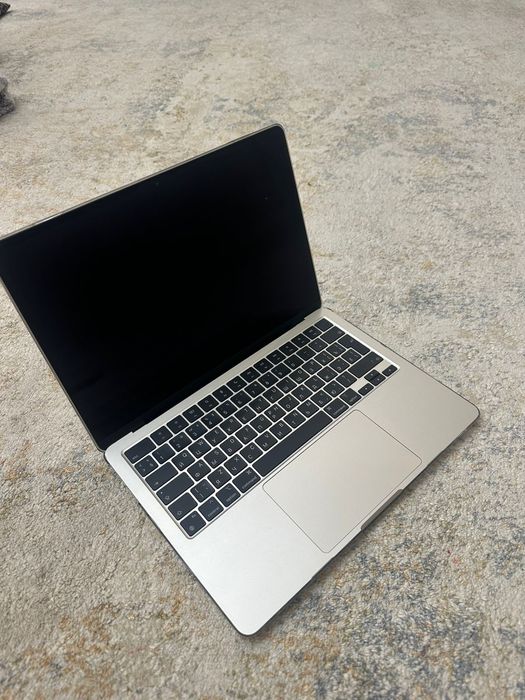 MacBook Air M2 13 дюймов только продажа