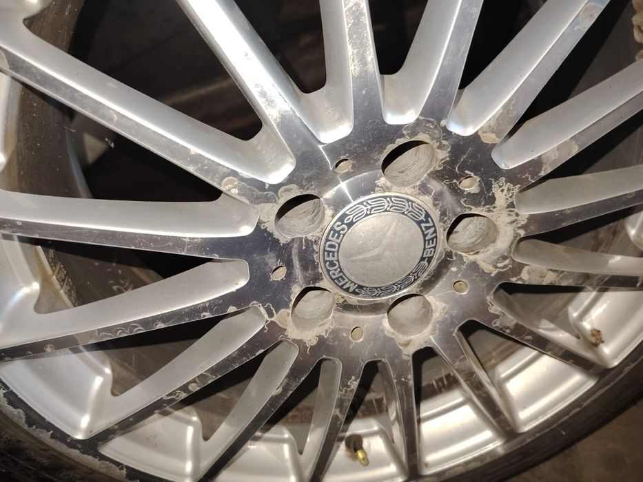 Продам дики R18 в комплекте с резиной