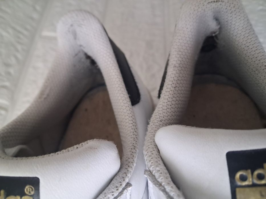 ADIDAS маратонки  37.5 номер