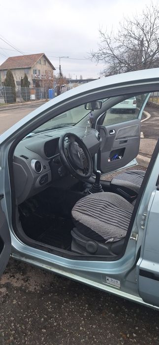 FORD Fusion 2004 — imagine 5