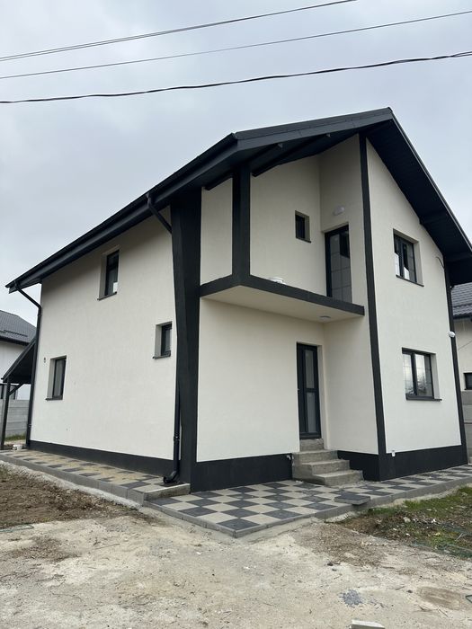 Case de vanzare in Sabareni