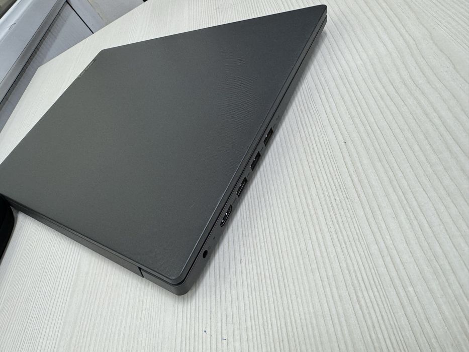 ноутбук Lenovo компактный легкий тонкий быстрый ОЗУ 8gb SSD 128gb