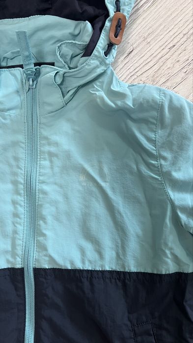 Продам ветровку Hm 116 размер