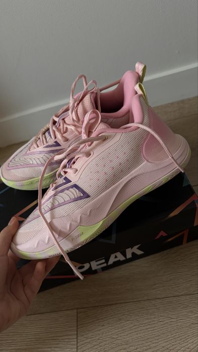 Баскетбольные кроссовки Peak