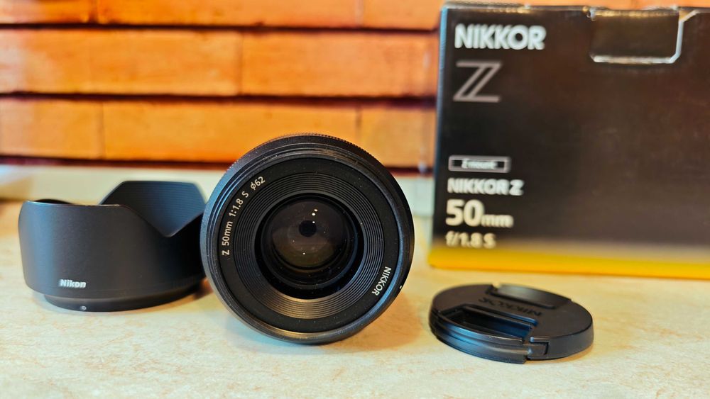 Nikon NIKKOR Z 50mm f/1.8 S – stare excelentă, cutie, parasolar