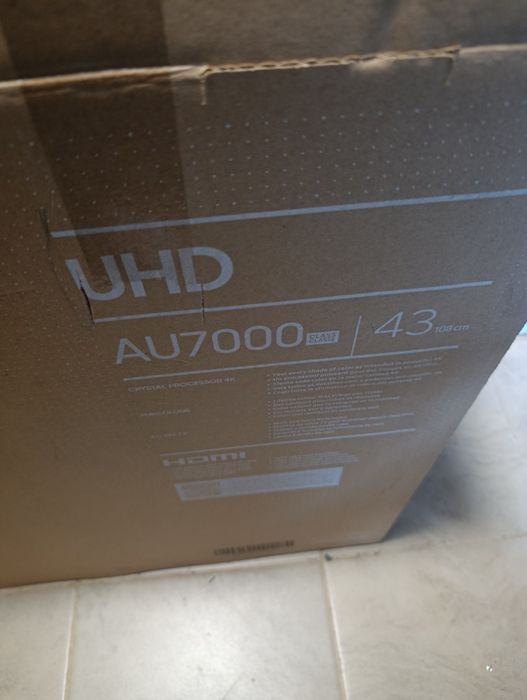 Samsung  AU 7000 43,''