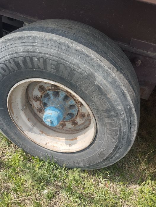 Продам резину 22,5 - 385/65 "Бочка"