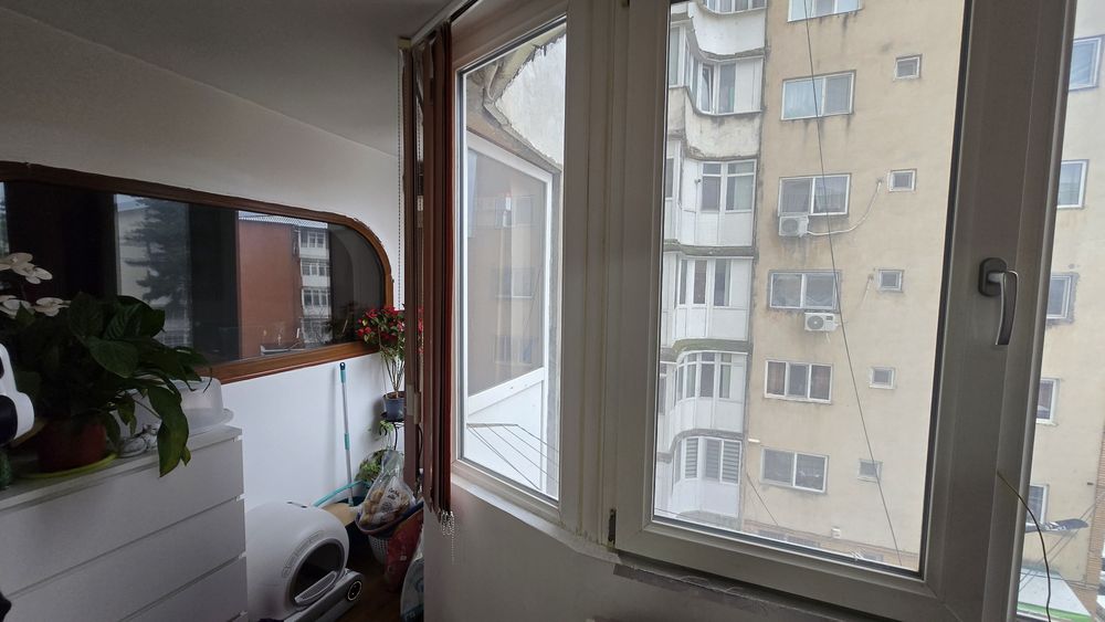 Apartament 3 camere spațios