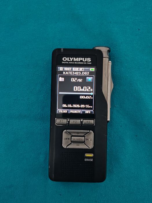OLYMPUS. DS-7000 Digital Voice Recording, reportofon digital cu cart SD 2 GB.