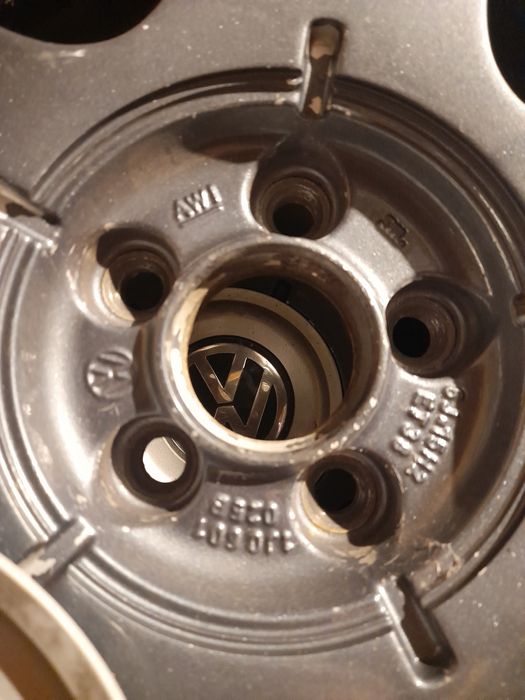 Jante aluminu cu cauciuguri