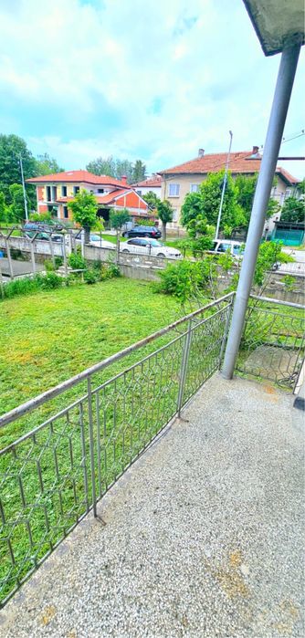 Продава се Къща в Мездра - 170 кв.м за 795 €/кв.м - Снимка #3