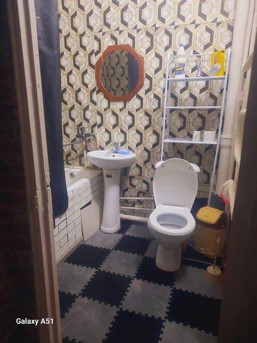 Продам 1 ком квартиру в Таразе