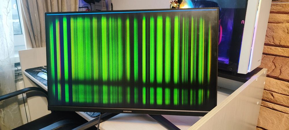 Монитор Samsung  звоните