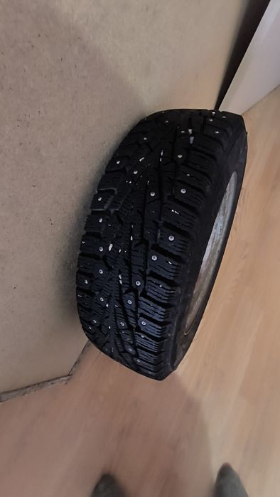 Продам зимнию резину