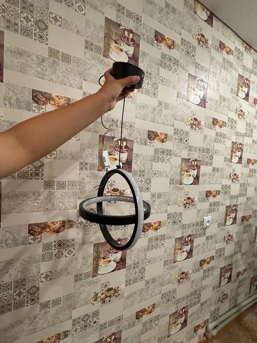 Продам люстру на кухню