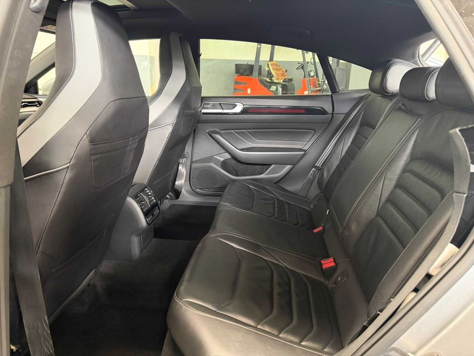 Volkswagen Arteon avariat