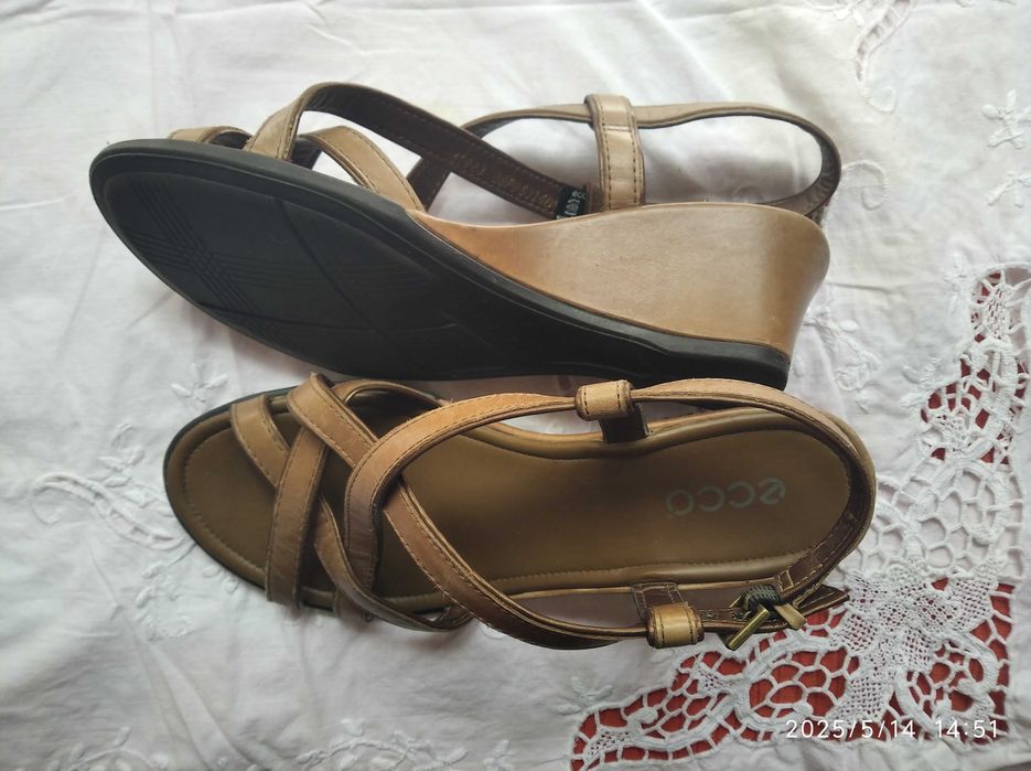 Mango дамски балеринки; Geox обувки,Ecco сандали, Clarks обувки