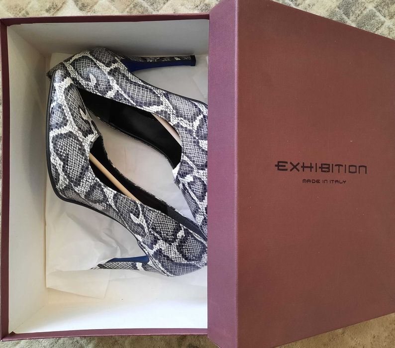 Стилни дамски обувки (чисто нови)