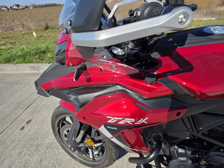 Motocicletă BENELLI TRK 502