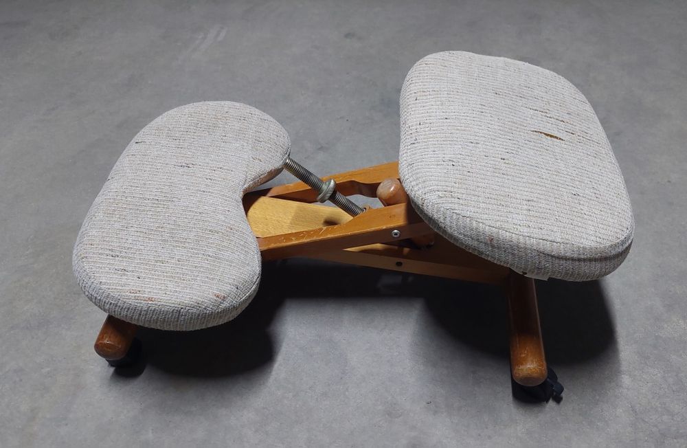Scaun de birou ergonomic pentru genunchi