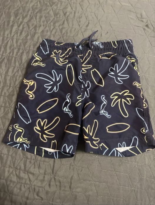 2 perechi pantaloni plajă mărimea 122 cm + o pernă gonflabilă Coca-Cola