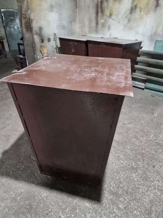 Продаём мусорные баки