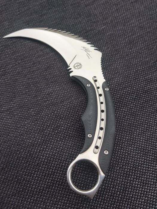 Дизайнерски карамбит Todd Begg с кания от телешки бланк