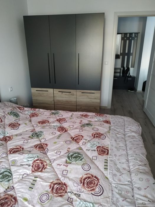 Inchiriez apartament