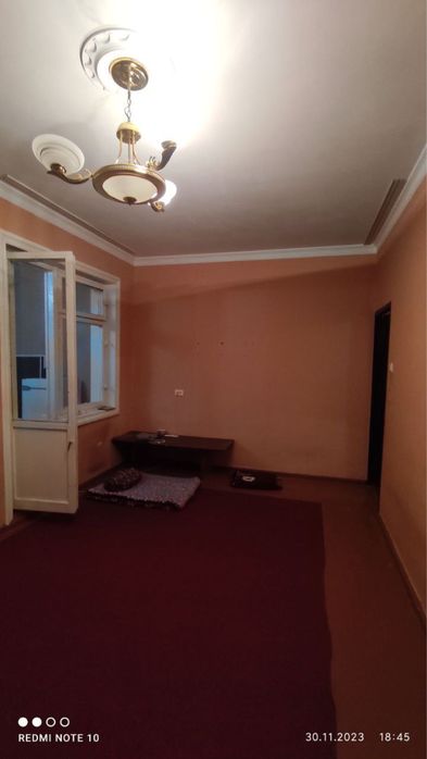 Квартира сотилади 1 хонали уй Коракамиш 2/4