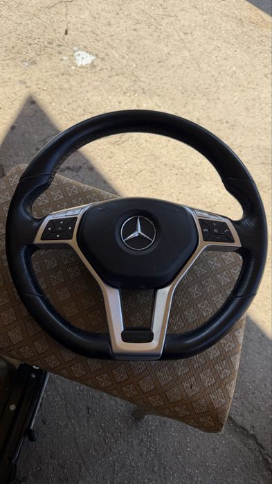 Волан за Мерцедес W204 W212 AMG