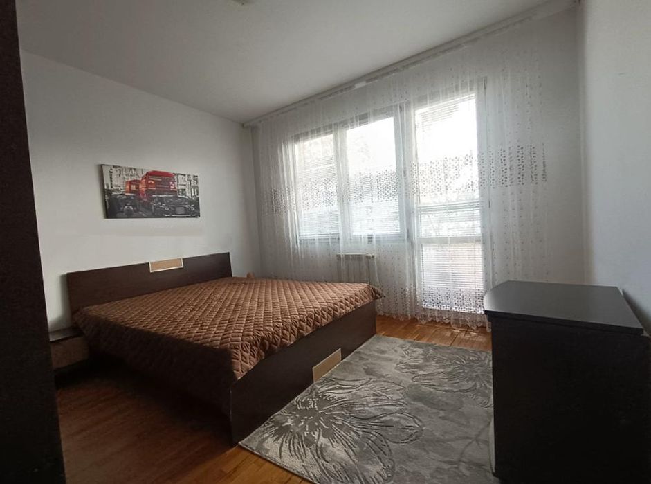 Дава се под наем Тристаен апартамент в София, Медицинска академия - 75 кв.м за 600 € - Снимка #4