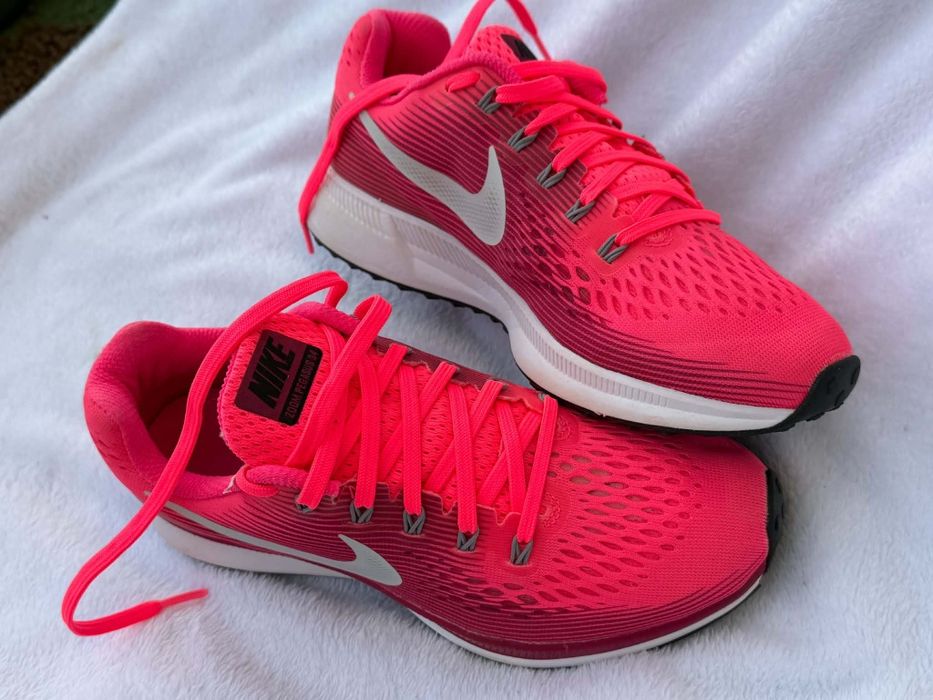 Nike оригинални дамски сникърси 38.5 номер