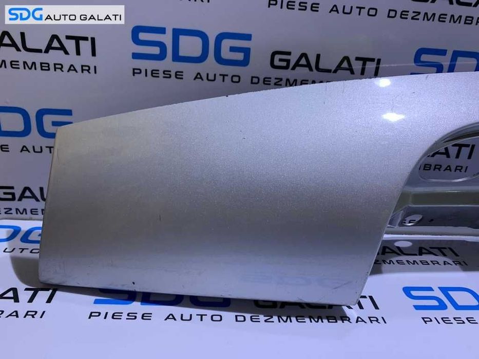 Ornament Rama Suport Tripla Lampa Stop Dreapta cu Suport Rupt Fiat Doblo 2005 - 2009 Cod 735388405 [L7900]