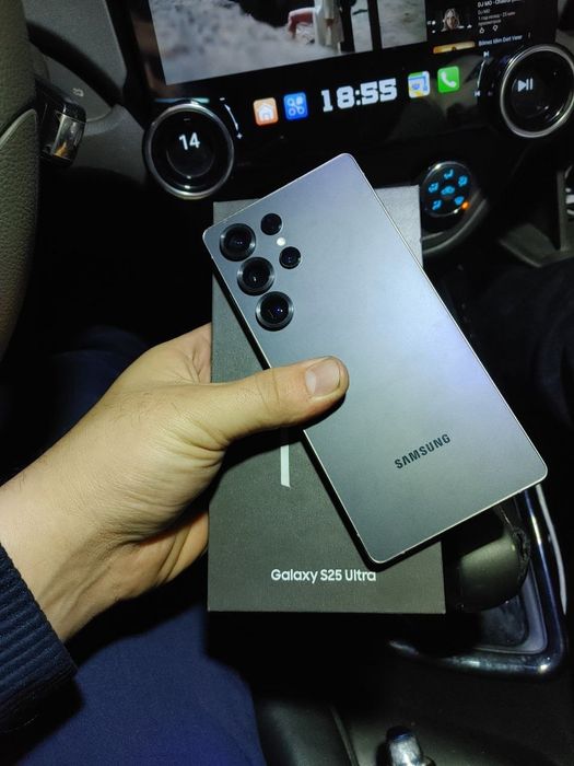 Samsung S25 ultra black titan