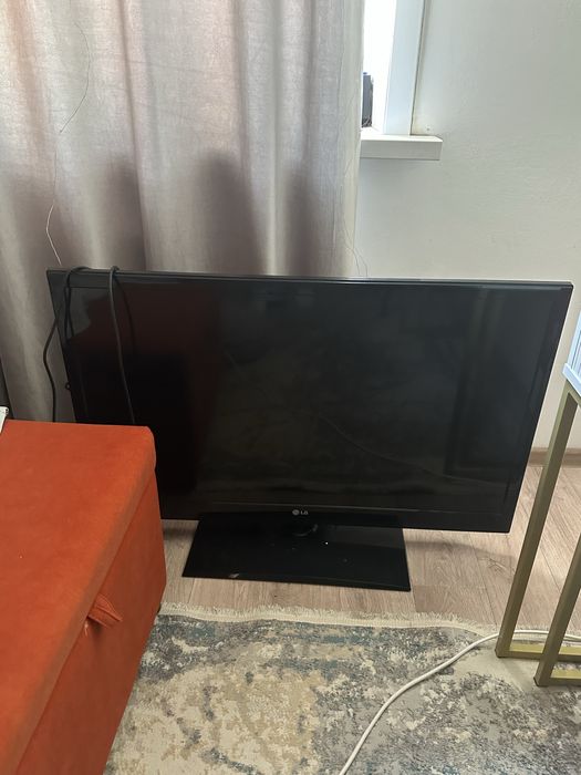 Телевизор LG , не смарт
