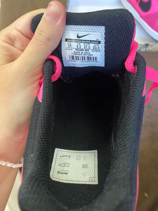 Оригинални дамски кецове Nike