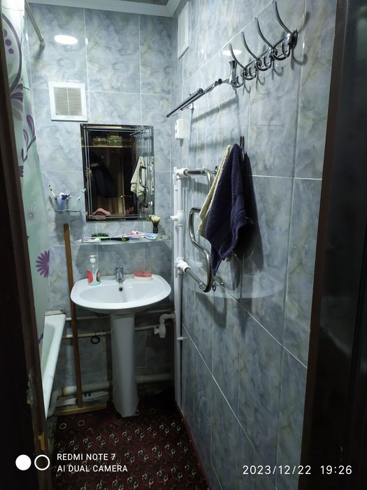 Срочно продам квартиру Чирчик микрорайон 1