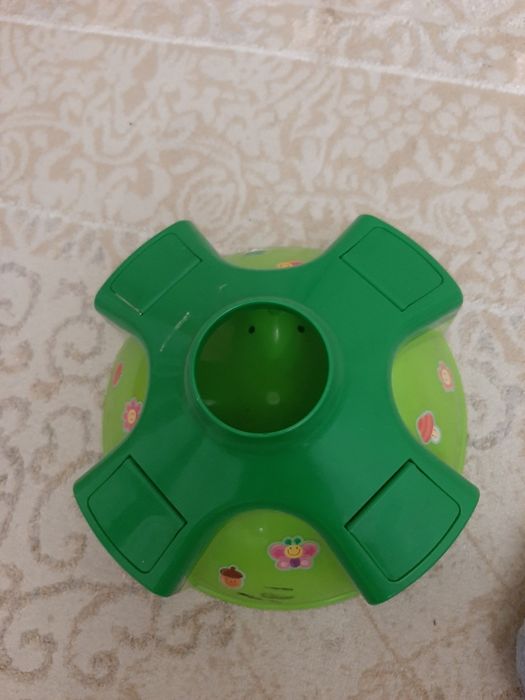 продам горку для машинок.